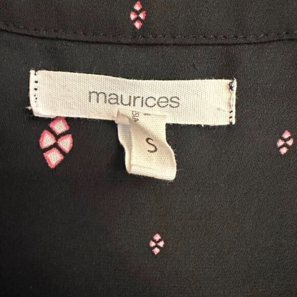 Maurices Black Lace Cap Sleeve Blouse Size Small - Picture 2 of 5